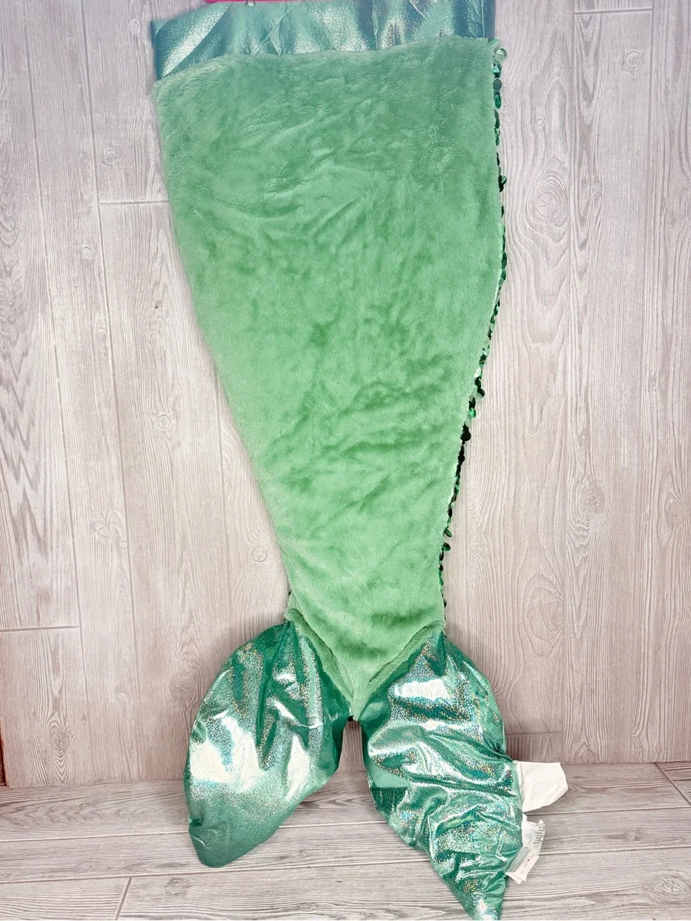 Nwt kids or small adult large sequin mermaid tail blanket dress up costume tail